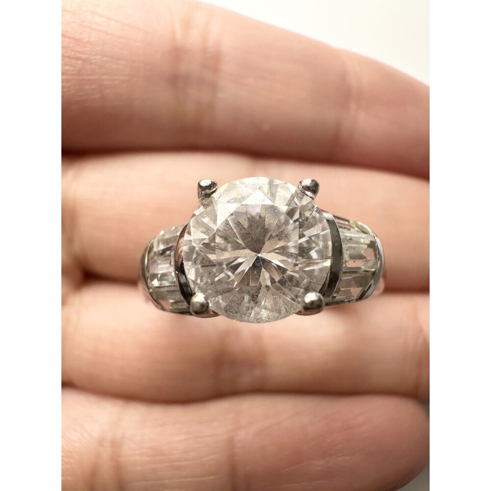 925 Sterling Silver Engagement Ring C Z Size 7